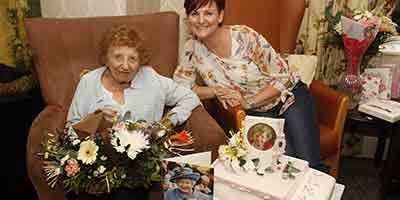Vera Adams 106th Birthday Party Hinckley House Care Home flowers card telegram queen